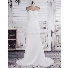 Enganliegendes bezauberndes Brautkleid aus Chiffon mit Herz-Ausschnitt