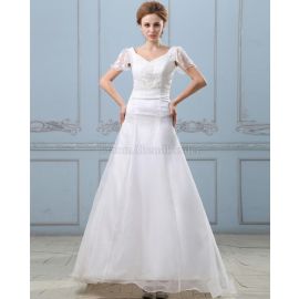 Sweep train attraktives Brautkleid mit Tüll mit natürlicher Taille