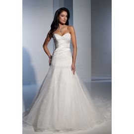 Klassisches A-Line Brautkleid mit natürlicher Taille mit Applike