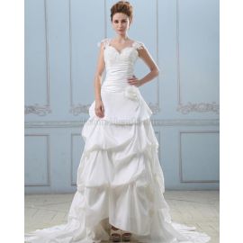 Pompöse mehrschichtiges Brautkleid aus Spitze mit Applike