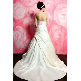 Stilvolles Elegantes formelles Brautkleid mit natürlicher Taille