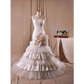 Glamouröse mehrlagige Brautkleider Taft Meerjungfrau