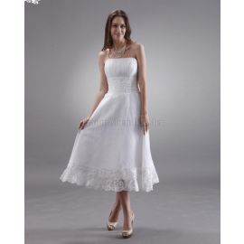 Trägerlos wadenlanges Brautkleid mit Applike ohne Ärmeln