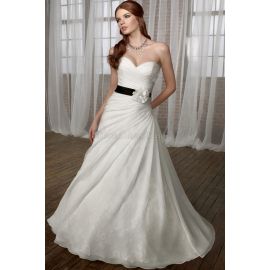 A-Line sexy Brautkleid mit Kapelle Schleppe mit Gürtel