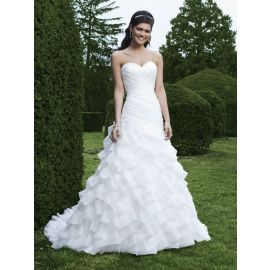Elegante geraffte Brautkleider Weiß mit Rüschen
