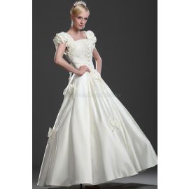 Duchesse-Linie Kapelle Schleppe romantisches Brautkleid mit Rüschen